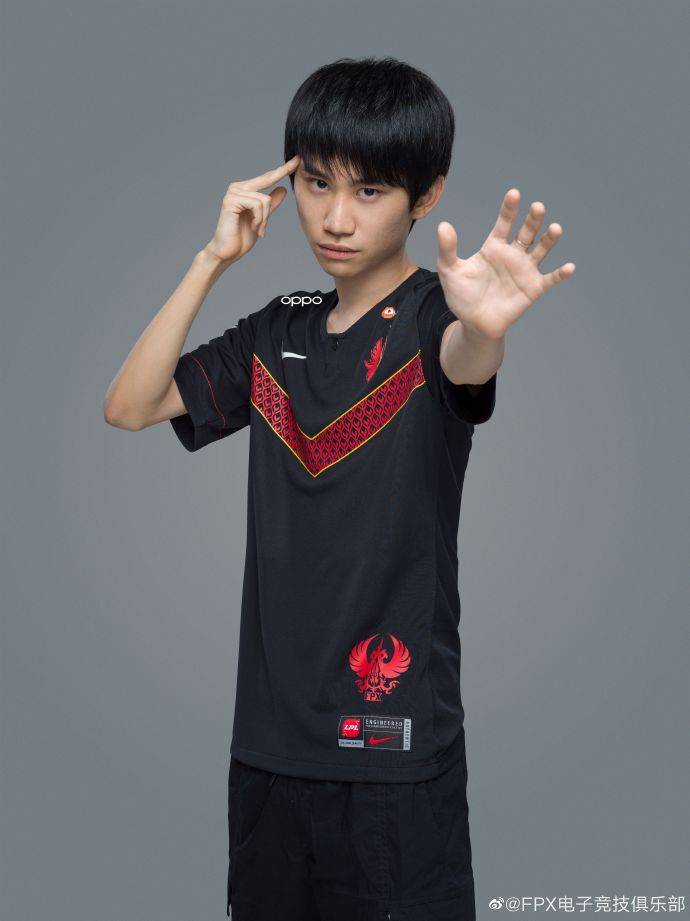 阿扎伦卡遭遇五持续失利,FPX教练压力巨大!