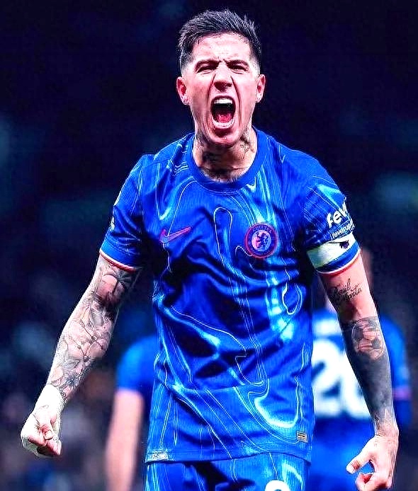 爱游戏体育-Uzi迎来十二赛季出色发挥，篮网观众热烈欢呼！热度持续攀升-爱游戏体育