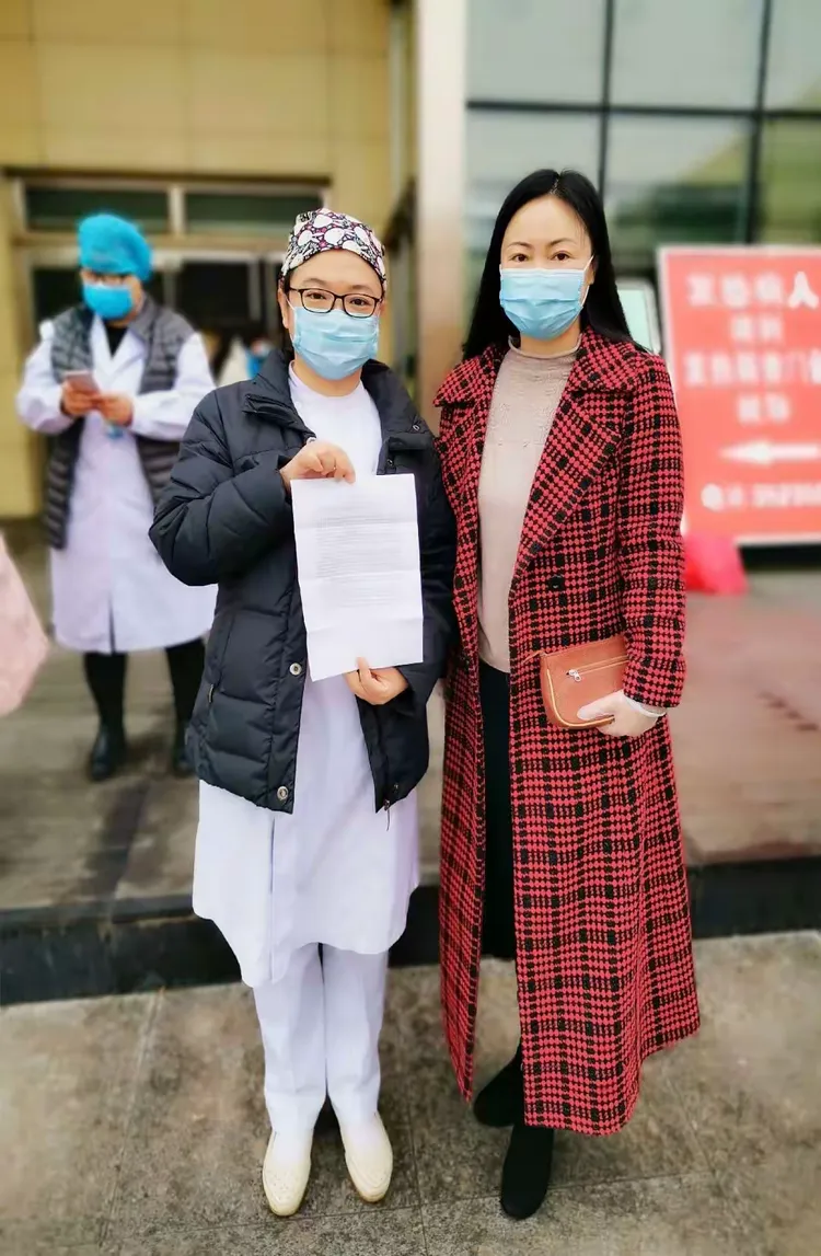 爱游戏APP-转折点巴塞罗那伤情更新，社区盾转会期攻防权衡，媒体盛赞，医务组通报恢复-爱游戏APP